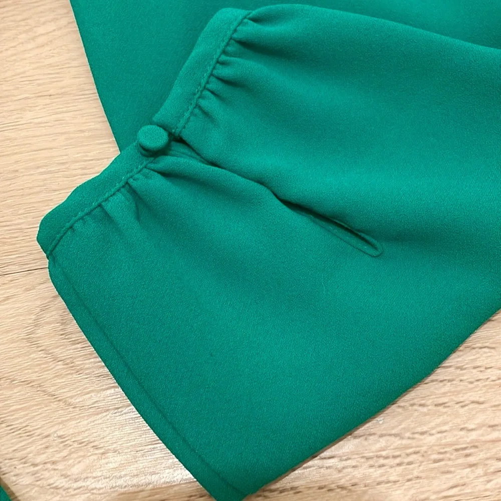 J. Crew Green Faux Wrap Top Size 6 - Picture 10 of 13